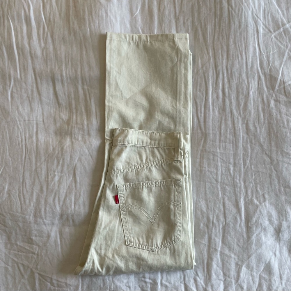 Levi’s white straight leg pants  (27)